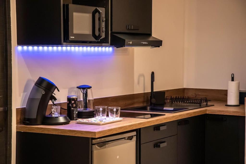 Blue Night - Jacuzzi - Bord De Seine Apartment Corbeil-Essonnes Exterior photo